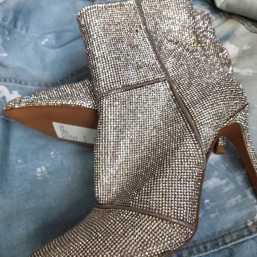 STEVE MADDEN BOOTIES HEELS